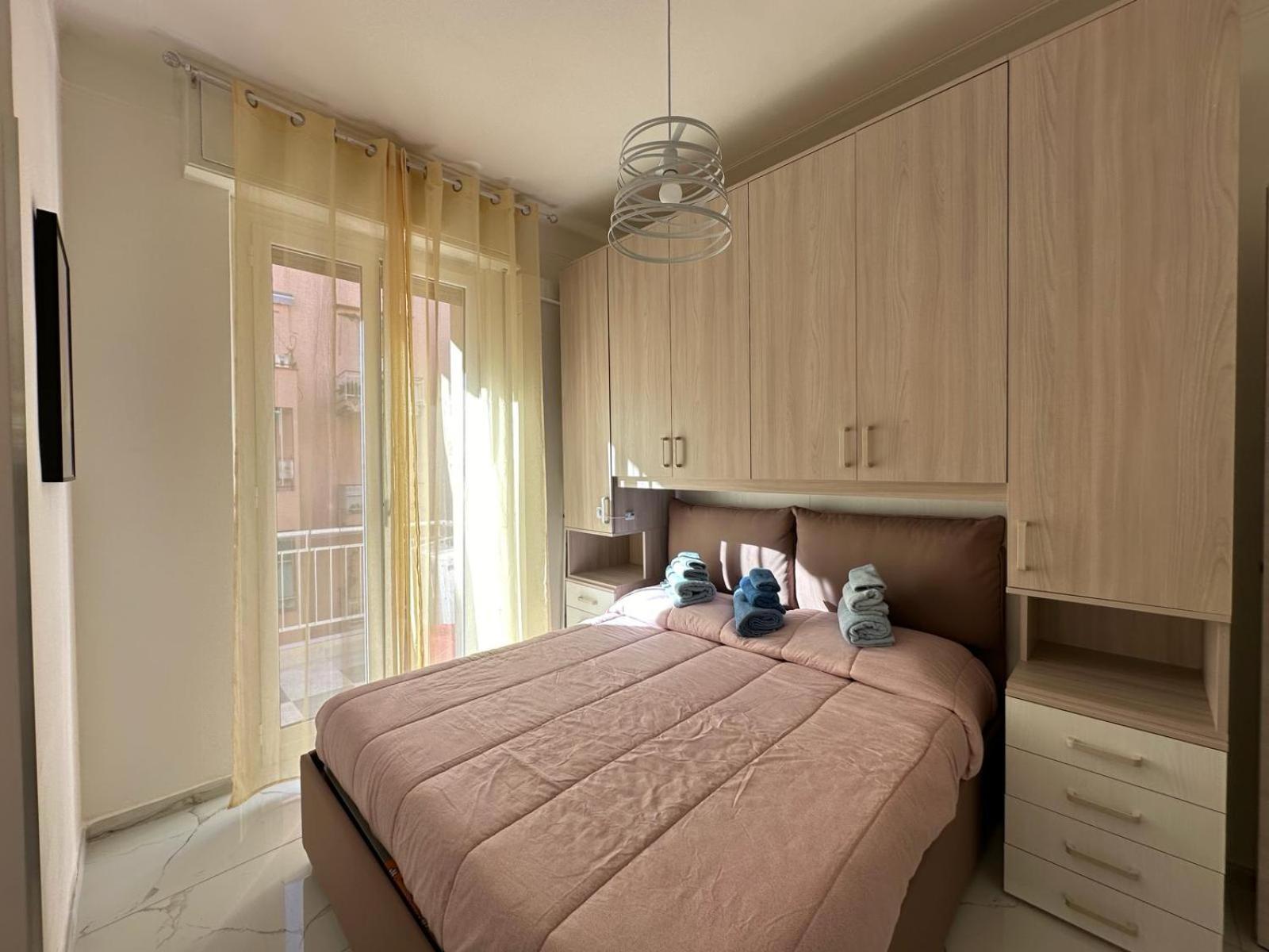 Wh - Dolce Vita - Bilocale - 5 Minuti Dal Centro - Parcheggio Gratuito - Wifi Sanremo Luaran gambar